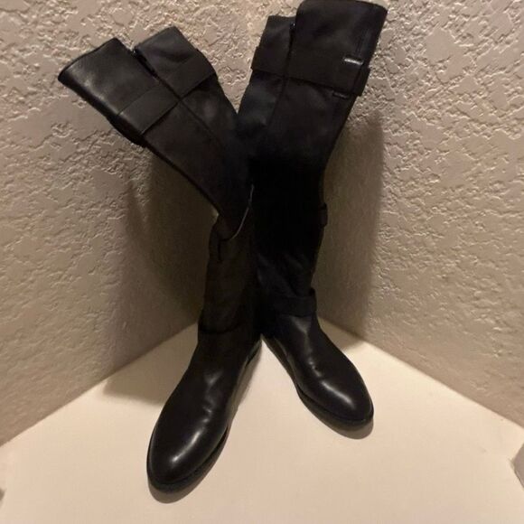 Stuart Weitzman Size 10 Triple Buckle Tall Riding Boots Black Leather Edgy Alt - Picture 3 of 9